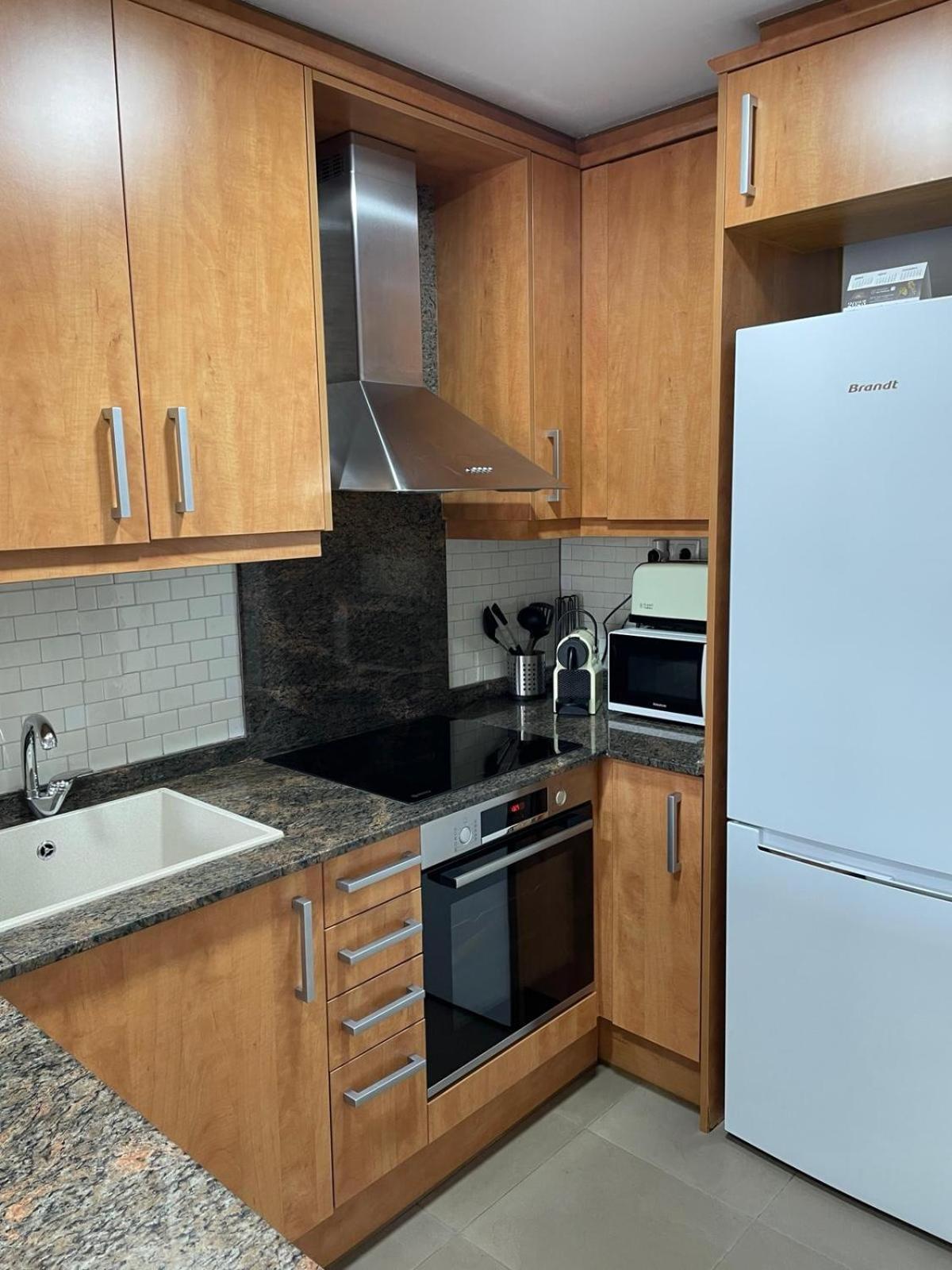 Acogedor Apartamento Vallparadis Con Parking Terrassa Eksteriør billede
